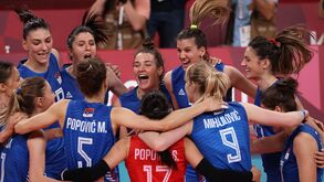 Sérvia conquista bronze no torneio de voleibol feminino
