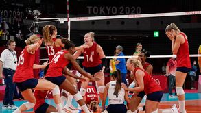 Estados Unidos conquistam primeiro ouro no voleibol feminino