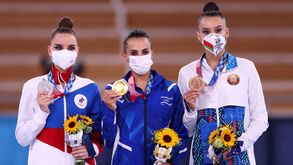 Rússia reclama e até os juízes já foram ameaçados: estala a polémica na ginástica rítmica
