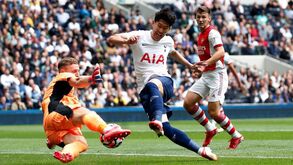Tottenham fecha pré-época com vitória sobre o Arsenal