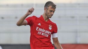 Benfica dá nega a turcos por Ferro