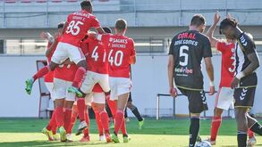 Benfica B goleia Nacional no Seixal