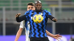 Lukaku chega a Londres para testes médicos no Chelsea