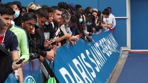 Paris SG fecha Messi: 'L'Equipe' revela pormenores da viagem, exames médicos e apresentação