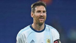 PSG com Messi: Menos do que a Champions não vale