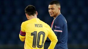 Uma questão de números: Messi deixa camisola 10 para Neymar