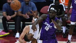 Neemias Queta contribui com seis pontos para a vitória dos Sacramento Kings