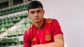 Pedri todo o terreno: médio nos treinos do Barcelona cinco dias depois da final olímpica