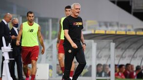 Mourinho arruma a casa: os jogadores na porta da saída da Roma