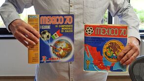 Cromos: Panini tem coroa autocolante e celebra 60 anos no topo