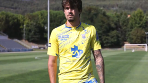 Tiago Araújo confirmado no Arouca por empréstimo do Benfica
