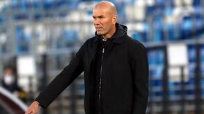 Cadeiras já 'tremem' Europa fora: os treinadores livres prontos a ocupar os cargos mais apetecíveis