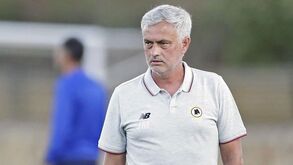 Mourinho: «Não tenho o direito de pedir mais nada este mercado»