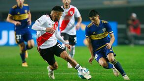 Há 108 anos jogava-se o primeiro Boca-River Plate: e afinal, quem é hoje o maior do bairro?