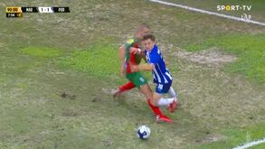 Lance polémico aos 90'+8 do Marítimo-FC Porto: Francisco Conceição pediu penálti, árbitro mandou seguir