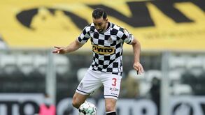 FIFA condena Boavista a pagar 200 mil euros a Adil Rami