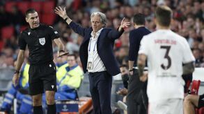 Jorge Jesus aborda o mercado: o tema David Luiz e a explicação para a chegada de Radonjic