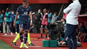 Paris SG estica a corda e pede 220 milhões de euros por Mbappé