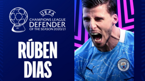 Ruben Dias escolhido como melhor defesa do ano