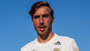 Mike Moura é reforço do Vilafranquense