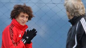Benfica e o mercado: a relação entre Jesus e David Luiz, os excedentários e ainda Valentino Lázaro