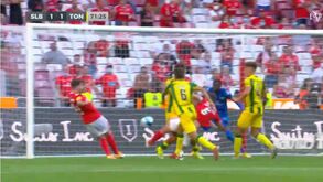Benfica-Tondela: Weigl desviou ao primeiro poste e Rafa marcou a meias com Vertonghen