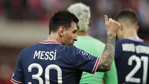 Messi estreou-se pelo Paris SG: as imagens de uma noite que fica para a história