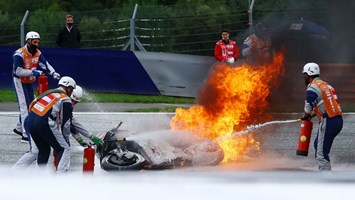 Moto GP: Numa corrida marcada pelo grave acidente de Bagnaia, Miguel  Oliveira é 5.º no triunfo de Espargaró