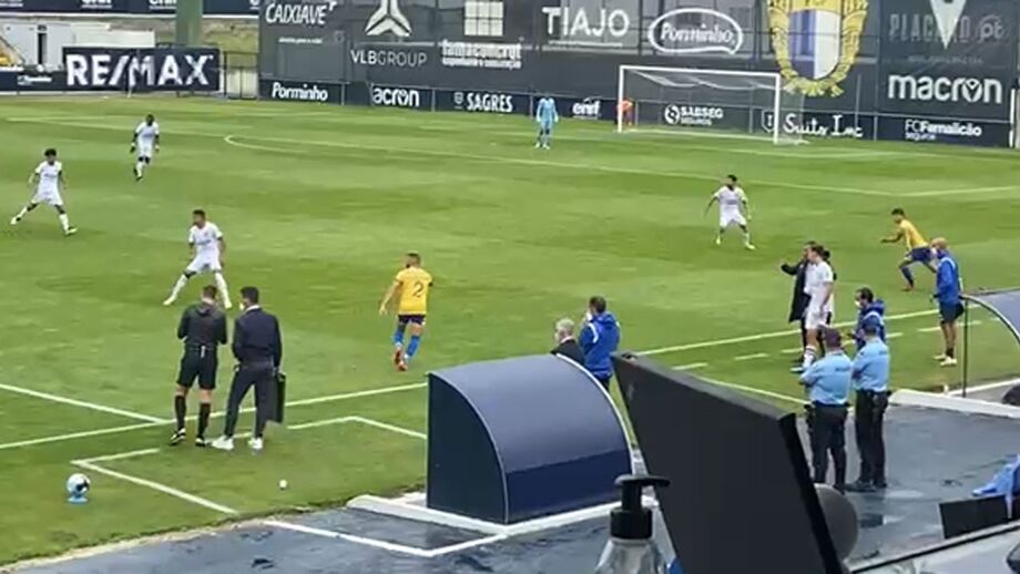 Ugarte lançado por Ivo Vieira na receção do Famalicão ao Estoril