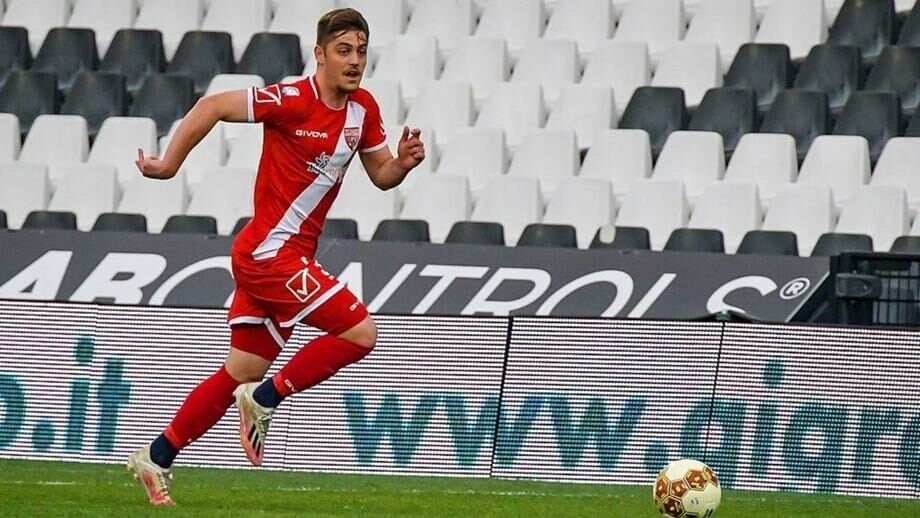 Lucas Felippe reforça Farense