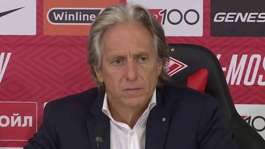 Treinador do Benfica assume que ainda não falou com o departamento médico do clube
