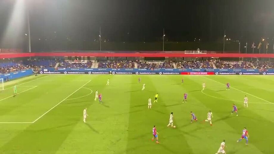 Momento arrepiante no Troféu Joan Gamper 