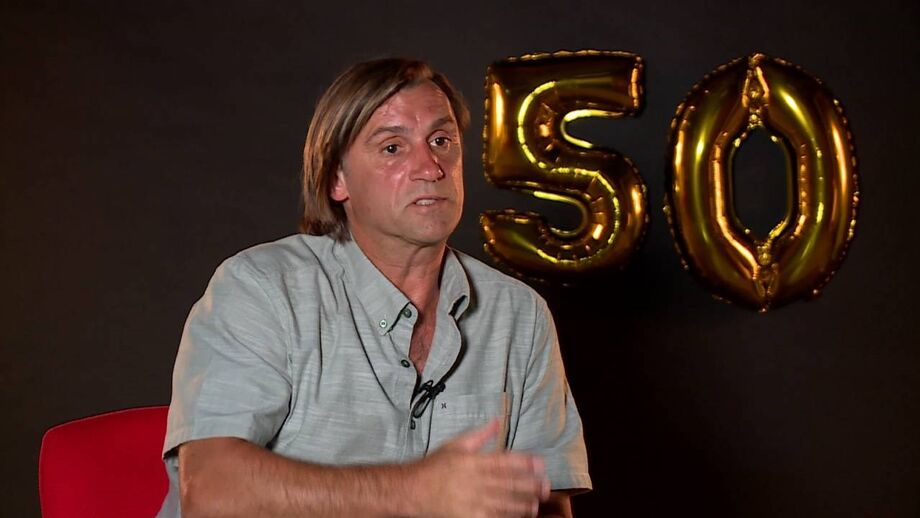 Antigo internacional português, em entrevista exclusiva a Record no dia em que celebra o 50.º aniversário