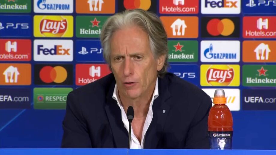 Técnico luso orienta atualmente o Qatar, mas não foi esquecido pelos seus antigos jogadores