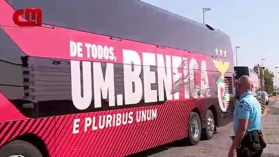 Autocarro dos encarnados já seguiu rumo ao Seixal