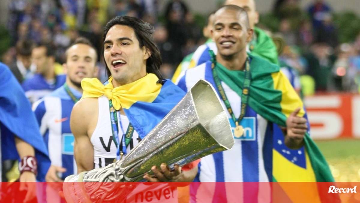 Falcão vence eleição de melhor jogador do mundo na temporada 2011