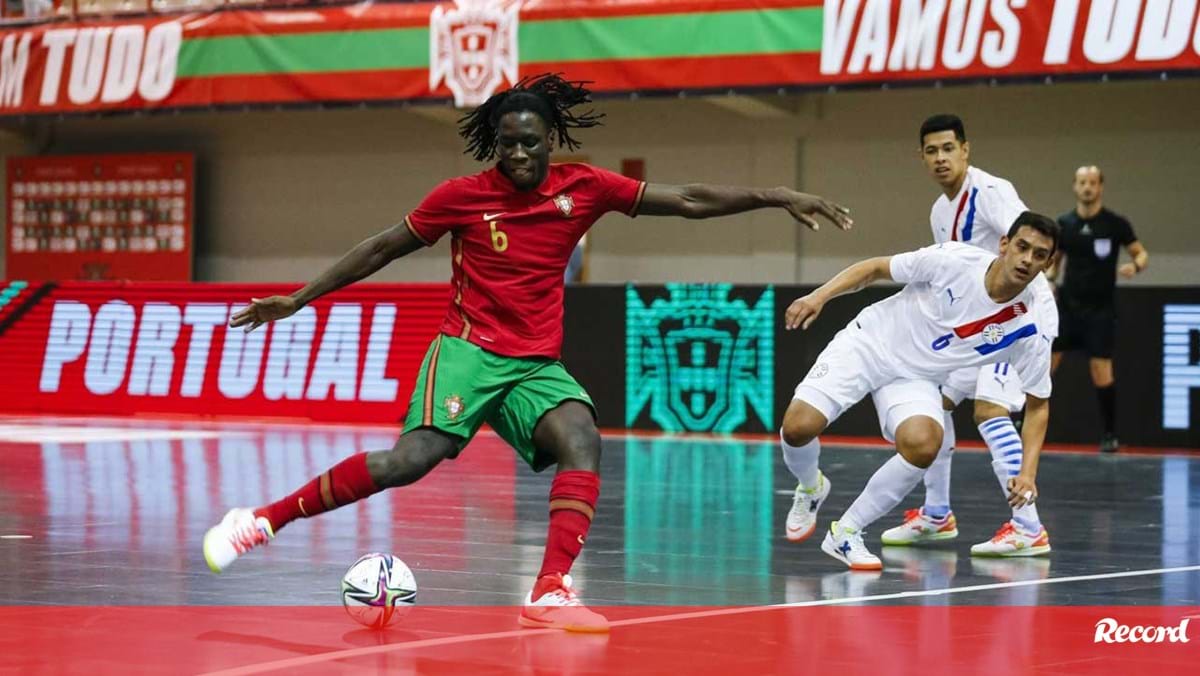 Portugal é campeão mundial de futsal pela primeira vez na história - SIC  Notícias