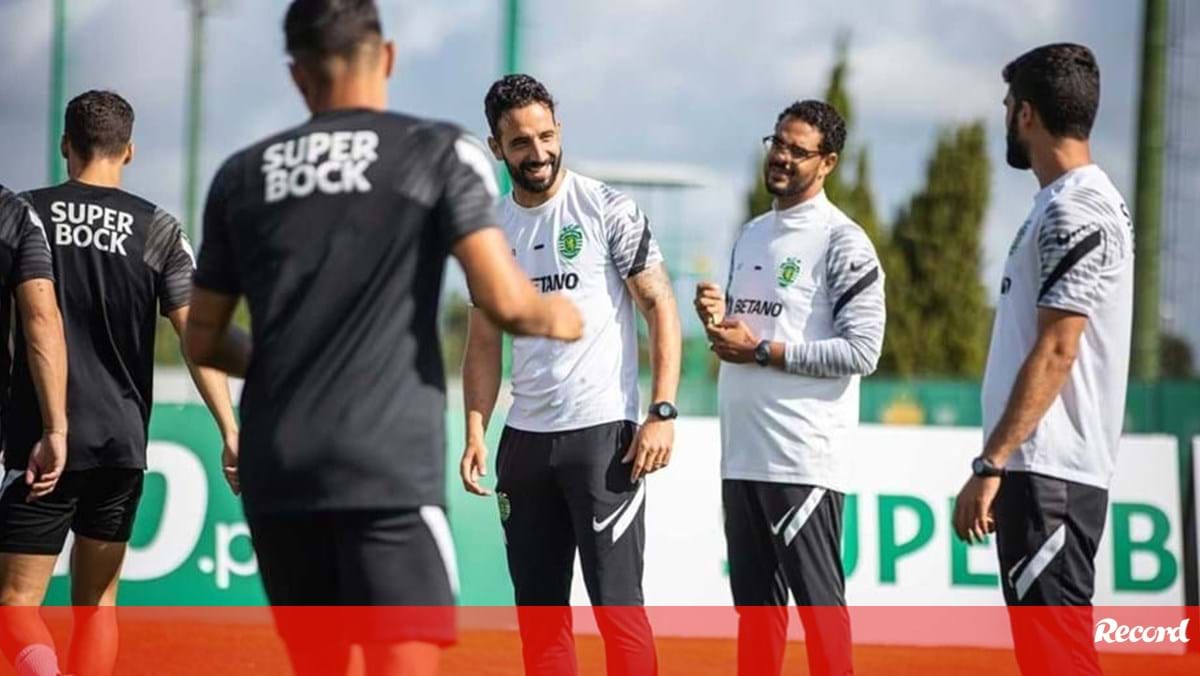 Sporting training sees Rúben Amorim summon seven young prospects.