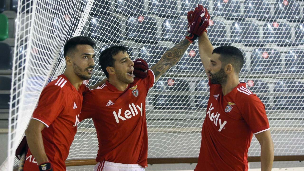 Benfica e Sporting disputam final da Elite Cup de hóquei em patins