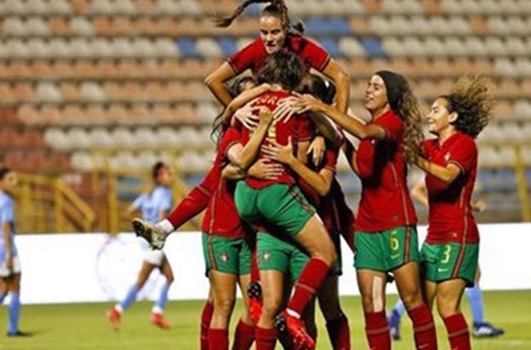 Lena Pauels: «Significa muito para nós disputar um jogo de Champions no  Estádio da Luz» - Futebol Feminino - Jornal Record