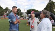 Artur Moraes à conversa com Bernardo Ribeiro e Sérgio Krithinas, diretor e diretor-adjunto de Record, respetivamente