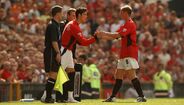 Nicky Butt 'deu' lugar a Ronaldo na estreia do português pelo United