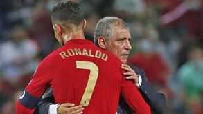 Fernando Santos lembra Eusébio para elogiar Ronaldo: «Os grandes jogadores são isto»