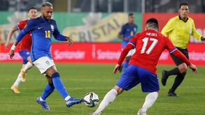 Neymar e o excesso de peso: «A camisola era tamanho L. No próximo jogo peço uma M»