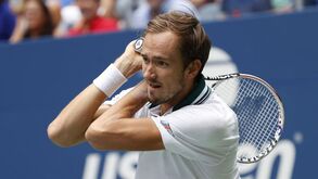 Daniil Medvedev assegura passagem aos 'oitavos' do US Open