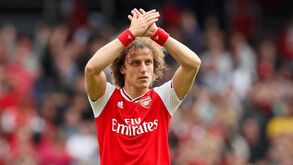 David Luiz quebra silêncio sobre o seu futuro: «Cada dia um mentiroso diferente»