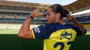 Crespo já traja ‘à Fenerbahçe’