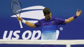 Djokovic avança para os quartos de final ao vencer Jenson Brooksby