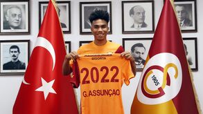 Galatasaray confirma chegada de Gustavo Assunção por empréstimo