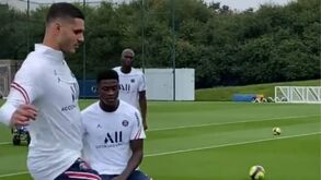 Icardi dá as boas-vindas a Nuno Mendes no PSG com 'maldade' no treino